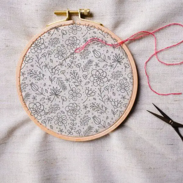 Grille de broderie: doodle floral